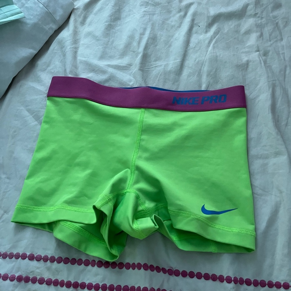 XS nike pros